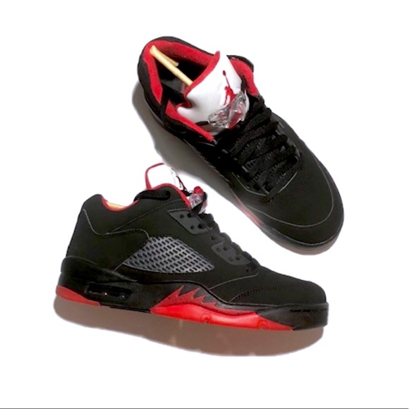 jordan shoes lowest price